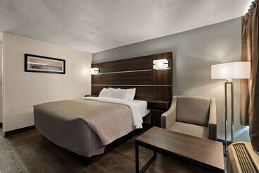 בית מלון כפרי Quality Inn