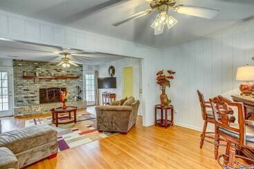 コテージ House W/ Yard + River Views Near Myrtle Beach