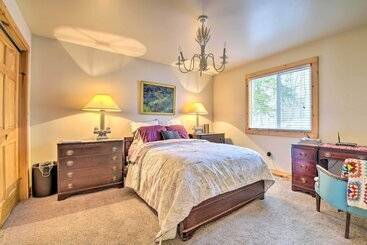 Lakeside Cottage Escape With Private Dock & Deck!