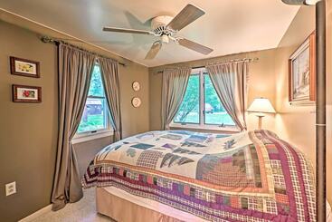 קוטג'' 2 Mi To Winery: Le Roy Escape W/ Fire Pit & Views