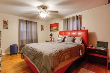 茅舍 Newark Home W/ Deck & Fire Pit, 16 Mi To Nyc!