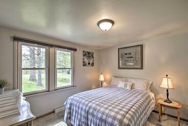 بيت ريفى Big Fish Bay Hideaway    Rice Lake Home W/ Dock!