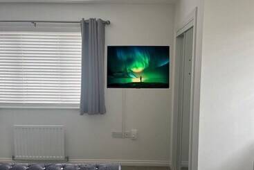 إقامة Remarkable 3 Bed House In Wirral