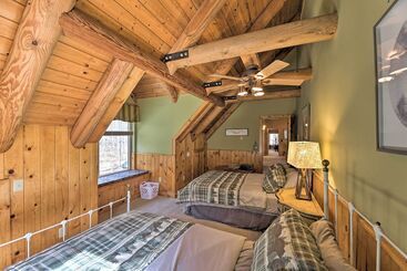 بيت ريفى Serenity On The River  Luxe Lewisburg Cabin!