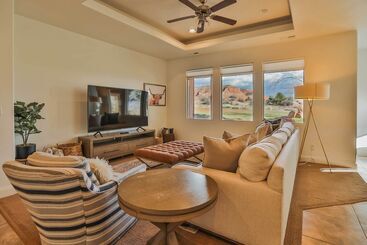 Сельский дом Zion Area Home W/ Scenic Views & Private Hot Tub!