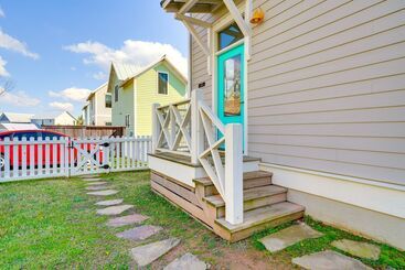 بيت ريفى Carlton Landing Home W/ Poolside Lake View!