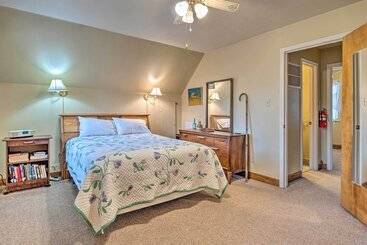 קוטג'' Riverside Cabin W/ 3 Decks In North Vernon!