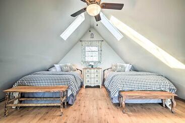 بيت ريفى Great Cacapon Cabin W/ Mountain Views