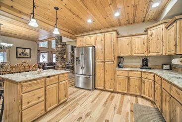 بيت ريفى Garden Valley Cabin W/ Loft & Large Deck!