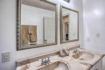 بيت ريفى Grand Valley Home W/ Fire Pit   Peach Pad B!