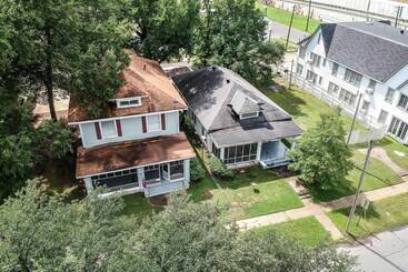 کلبه Haunted Shreveport Home ~ 3 Mi To Downtown Fun!