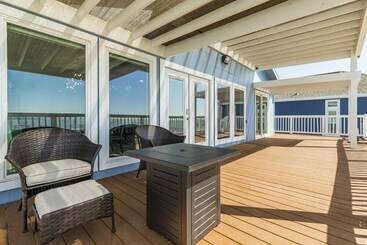 별장 On Galveston Bay: Spacious Home W/ Pier & Grills!
