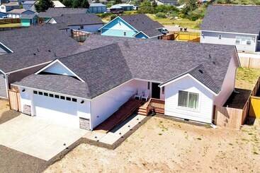 بيت ريفى Ocean Shores Home W/ Game Room   Walk To Beaches!
