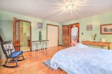 קוטג'' Old Time Catskill Mtn Retreat, Handcrafted Cabin!