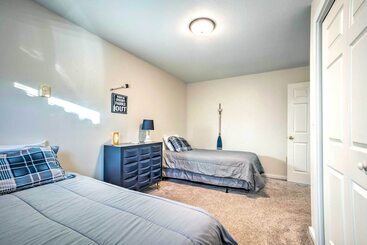 بيت ريفى Pet Friendly North Bend Home W/ Bay Views!