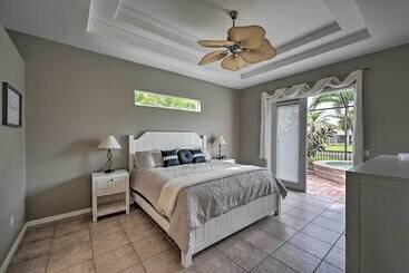 بيت ريفى Canalfront Oasis: Cape Coral Home W/ Pool & Spa