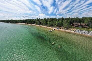 קוטג'' Waterfront Cheboygan Home W/ Fire Pit