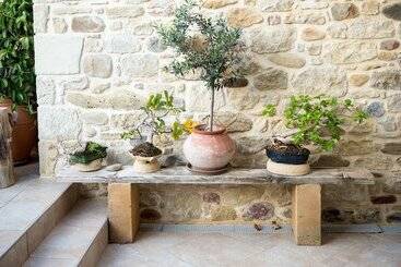 Arodamos Studios Apartments