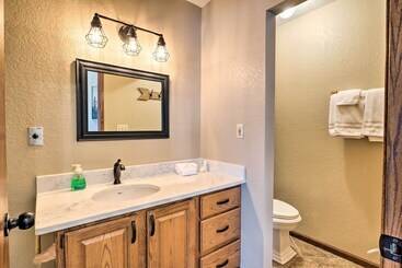 بيت ريفى Beaver Dam Lake Retreat W/ Fire Pit & Dock!