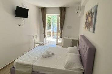 تختخواب و صبحانه Dimora Leone