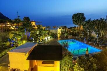 צימר Ischia Forio With A Breathtaking View, Imperamare, 10 Persons