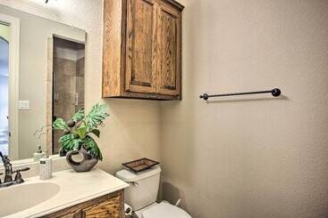 별장 4 Mi To Grapevine Lake: Texas Home W/ Media Room