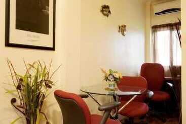 アパートホテル Foxy S Beach Resort