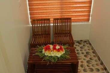 ホテル Delano Residency