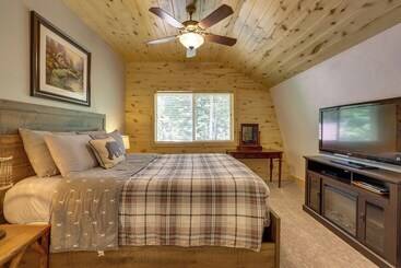 بيت ريفى Mountain Escape: Scattered Pines Cabin W/ Deck!