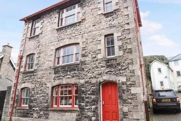 إقامة Large Heritage House Close Snowdonia & Llandudno