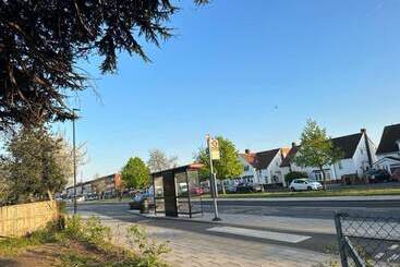 住所 Spacious 3 Bed House With Car Park Near Heathrow