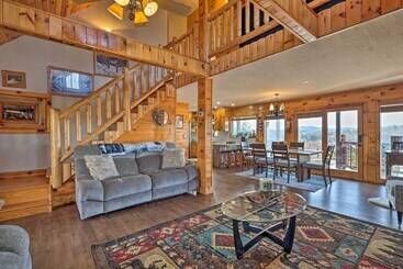 קוטג'' Mtn Views & Fire Pit: Rustic Piney Creek Cabin