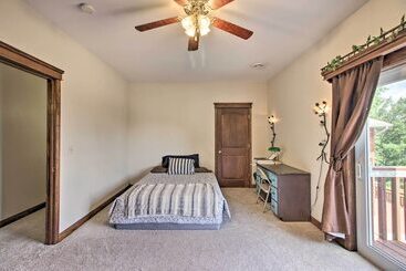 별장 Spacious Frazee Home W/ Direct Lake Access!