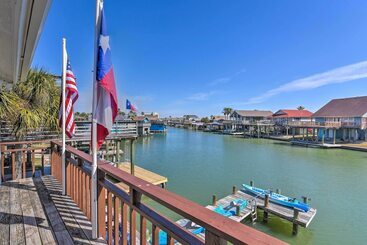 별장 Jamaica Beach Waterfront Getaway: Kayaks & Dock!