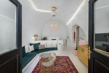 فندق Canyon Santorini