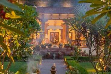 هتل Daspan House