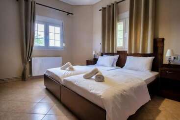 فندق Spilaio At Meteora