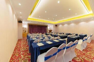 Vienna Hotel Guangdong Songshanhu Dalang Textile Center