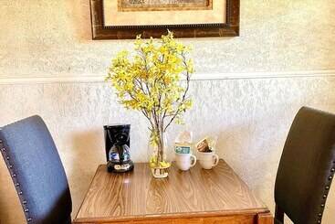 هتل آپارتمان Mountain Harbor King Guest Room On Lake Ouachita By Redawning