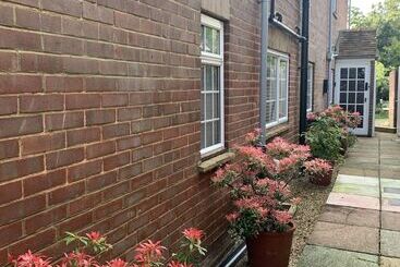 ペンション The Coach House