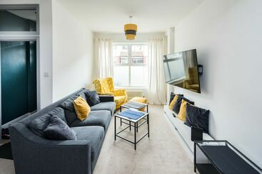 Сельский дом Sleek And Sophisticated 2bd Home Tottenham