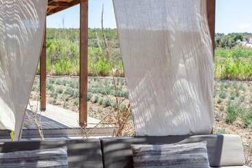 Zay A çeşme Hotel & Beach