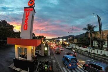 Grand Ussu Hotel & Convention