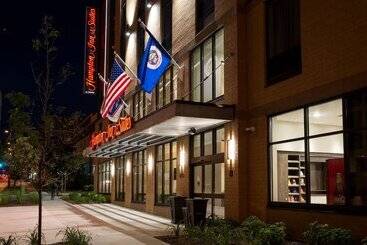 酒店 Hampton Inn & Suites Minneapolis University Area