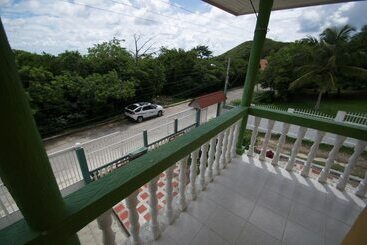 ホテル Posada Enilda