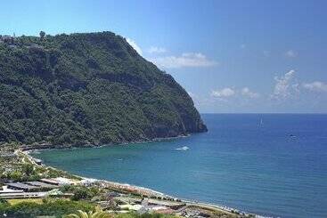 Room In B&b   Ischia, 1 Relaxing Doubles Hotel Imperamare