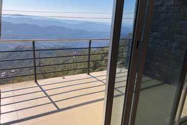 Reina Boutique Hotel   Murree