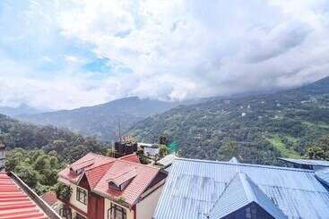 Fabhotel Kutighar Regency