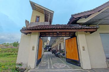 فندق Spot On 91981 Diwi Homestay