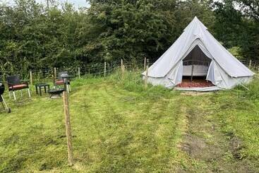 بيت ريفى Double Bell Tent Farm Stay